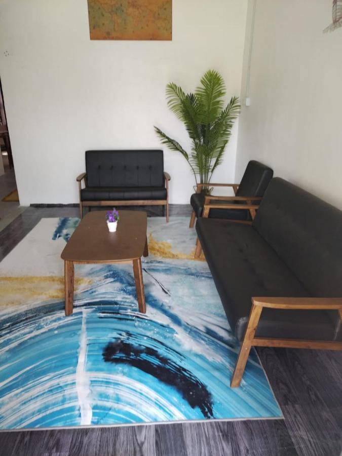 Homestay Embah Ros & Embah Lek Hutan Melintang Екстер'єр фото