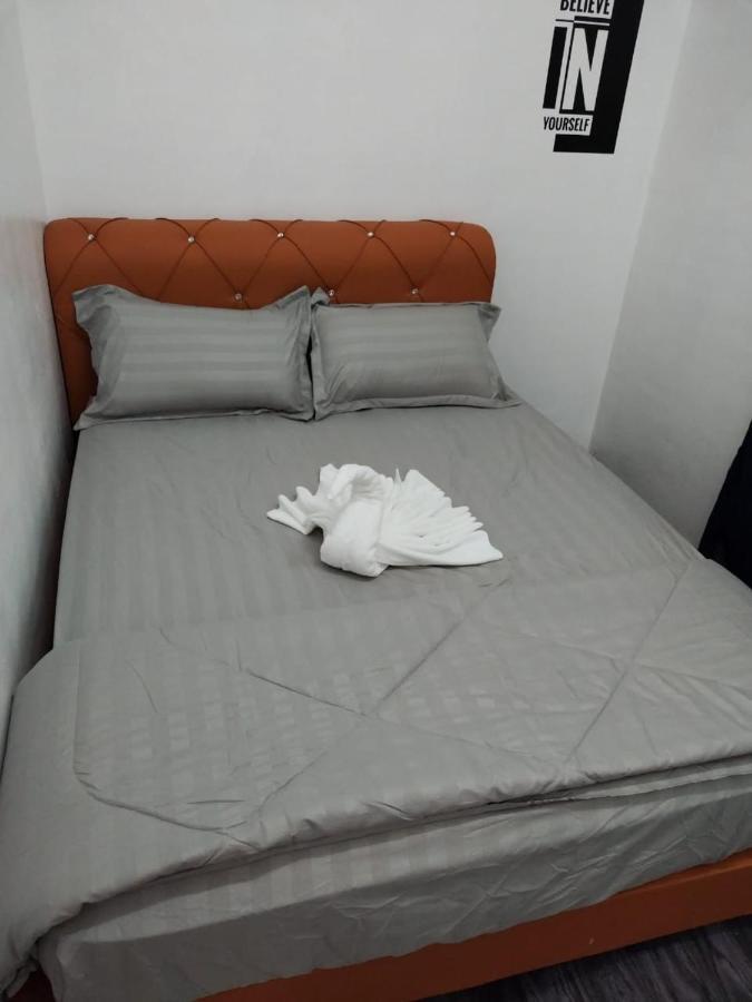 Homestay Embah Ros & Embah Lek Hutan Melintang Екстер'єр фото
