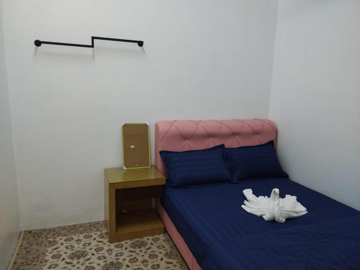 Homestay Embah Ros & Embah Lek Hutan Melintang Екстер'єр фото